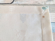 Lade das Bild in den Galerie-Viewer, 4 Platzset Weihnachten Tiere