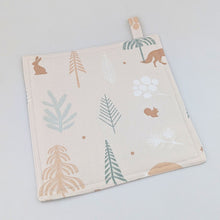 Lade das Bild in den Galerie-Viewer, 4 Weihnachten Topflappen - Waldtiere