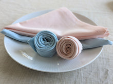 Lade das Bild in den Galerie-Viewer, Blau-Pinke-Leinenservietten-Kieu.FashionArt
