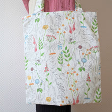Lade das Bild in den Galerie-Viewer, Blumen Tragetasche - Kieu.FashionArt