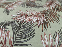 Lade das Bild in den Galerie-Viewer, Gruene Leinentischdecke - Kieu.FashionArt