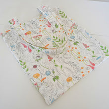 Lade das Bild in den Galerie-Viewer, Helle Einkaufstasche Blumen