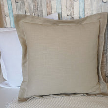Lade das Bild in den Galerie-Viewer, Leinenkissen-Kieu.FashionArt