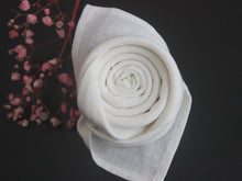 Lade das Bild in den Galerie-Viewer, Leinenserviette als Rose - Kieu.FashionArt