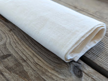 Lade das Bild in den Galerie-Viewer, Leinenserviette weiß - Kieu.FashionArt