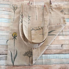 Lade das Bild in den Galerie-Viewer, Leinentasche Blumen