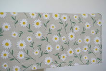 Lade das Bild in den Galerie-Viewer, Margeriten Tischläufer