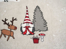 Lade das Bild in den Galerie-Viewer, Platzmatte Nikolaus