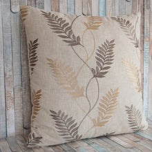 Lade das Bild in den Galerie-Viewer, Sofakissenbezug beige Zweige - Kieu.FashionArt