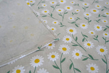 Lade das Bild in den Galerie-Viewer, Tischdecke handgenäht in DE