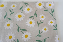 Lade das Bild in den Galerie-Viewer, Tischläufer Margeriten