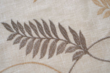 Lade das Bild in den Galerie-Viewer, Tischläufer mit schwarzen Zweigen