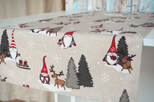 Lade das Bild in den Galerie-Viewer, Weihnachtstischdecke, Tischläufer mit Weihnachts- und Wichtelmotiven