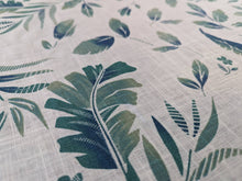 Lade das Bild in den Galerie-Viewer, Weiße Tischdecke mit Blättern - Kieu.FashionArt