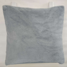 Lade das Bild in den Galerie-Viewer, Graues Kissen - Kieu.FashionArt