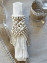 Lade das Bild in den Galerie-Viewer, Kieu.FashionArt-MakrameeServiettenring
