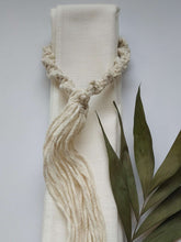 Lade das Bild in den Galerie-Viewer, Makramee Serviette - Kieu.FashionArt