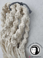 Lade das Bild in den Galerie-Viewer, Makramee Serviettenhalter geringelt - Kieu.FashionArt