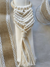 Lade das Bild in den Galerie-Viewer, Serviettenring mit Serviette - Kieu.FashionArt