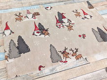 Lade das Bild in den Galerie-Viewer, 4 Untersetzer mit Wichtel
