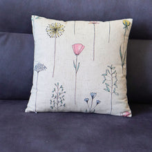 Lade das Bild in den Galerie-Viewer, 5 Blumen Kissen - Kieu.FashionArt
