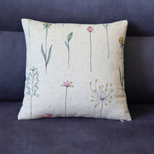 Lade das Bild in den Galerie-Viewer, 6 Blumen-Kissen - Kieu.FashionArt
