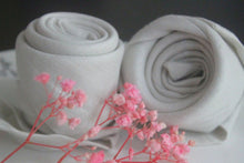 Lade das Bild in den Galerie-Viewer, Leinenserviette grau-silber - Kieu.FashionArt
